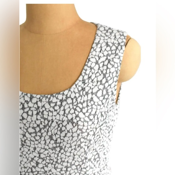 SUPERTRASH Grey & White Mini Dress w/ woven motif. XL - Picture 6 of 9